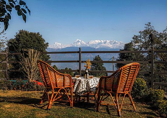 Kausani Honeymoon Tour Package