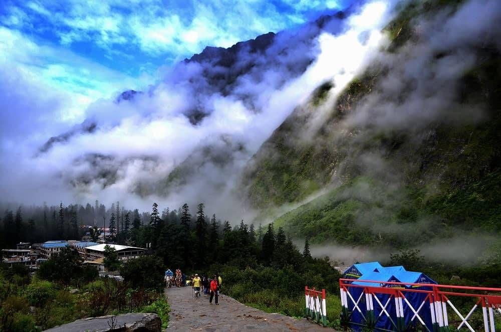 Valley of Flowers Trek & Hemkund Sahib Adventure 