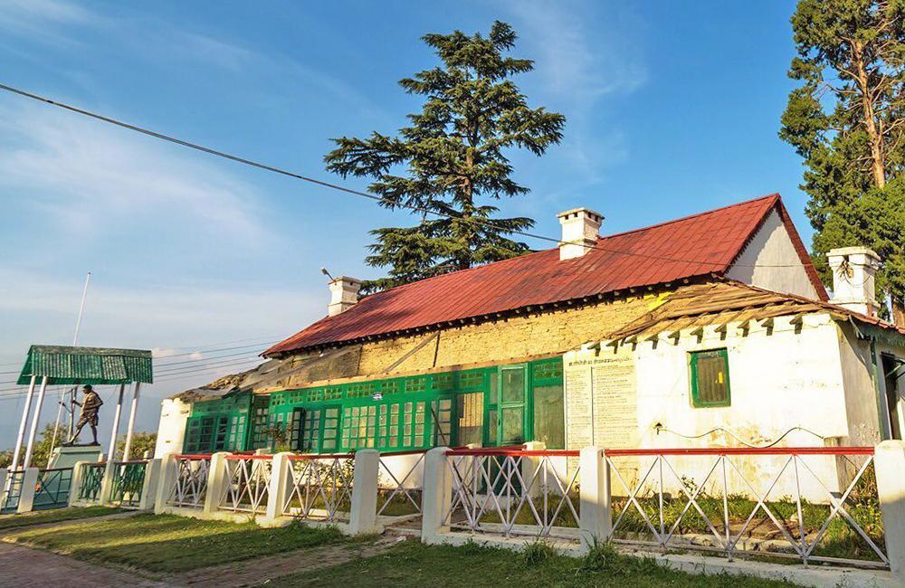 Kausani Hill Station Tour Package