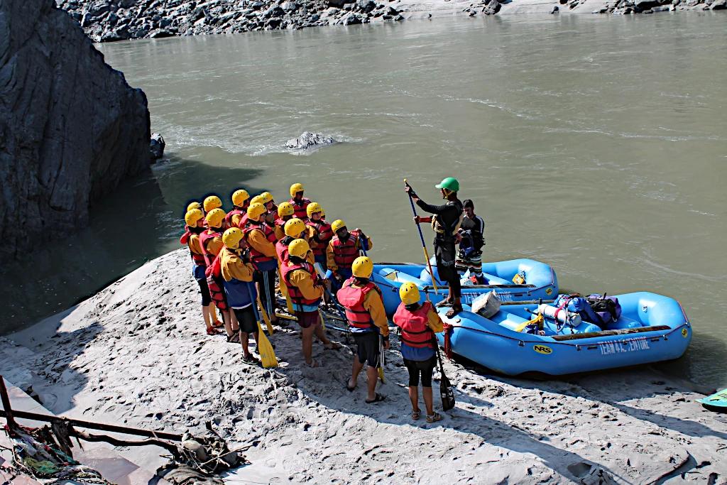 Devprayag – Rishikesh River Rafting Adventure Package