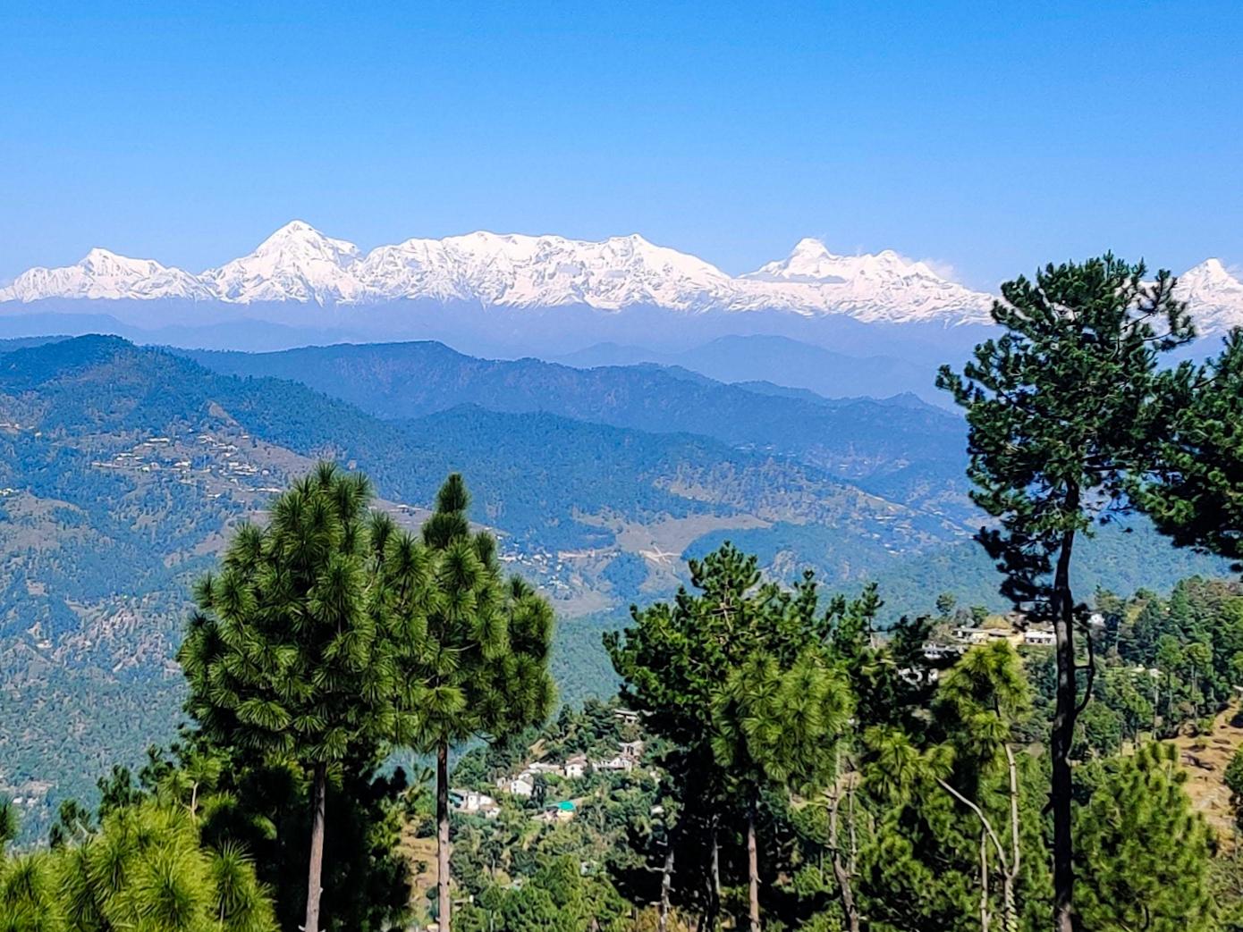 Kausani Hill Station Tour Package